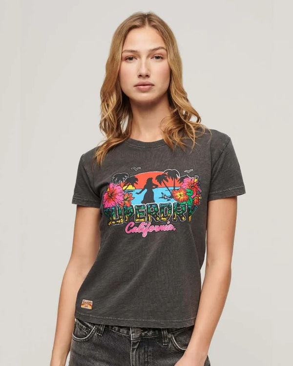 Camiseta Manga Corta Para Mujer Cali Sticker Fitted Tee